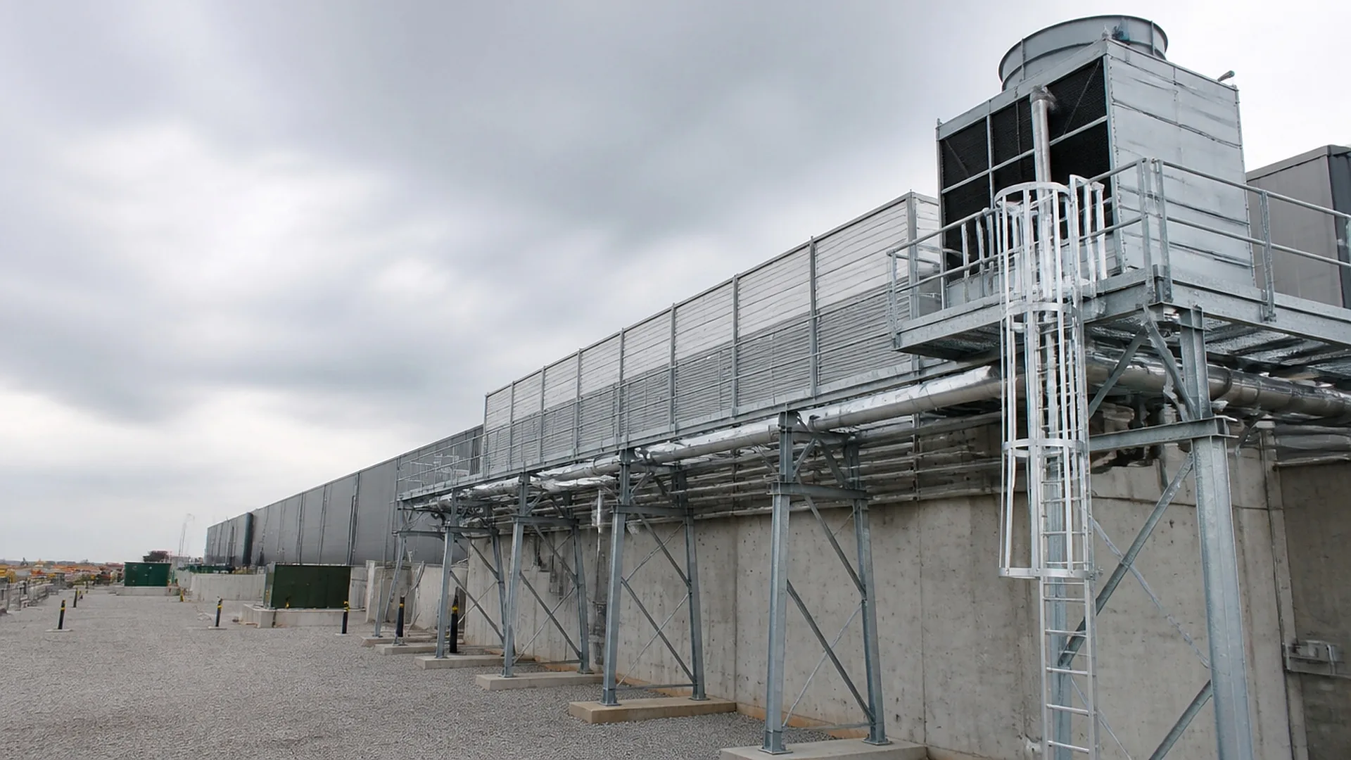 Catwalks, Stairs, Guardrail & Roof Screens — FabTek Industries